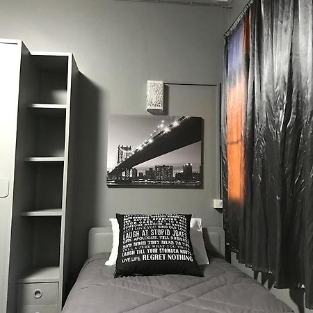 בנגקוק Add Home Hostel Vipavadee 42 מראה חיצוני תמונה